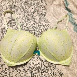 Victoria's Secret Bombshell Plunge Bra 36C
